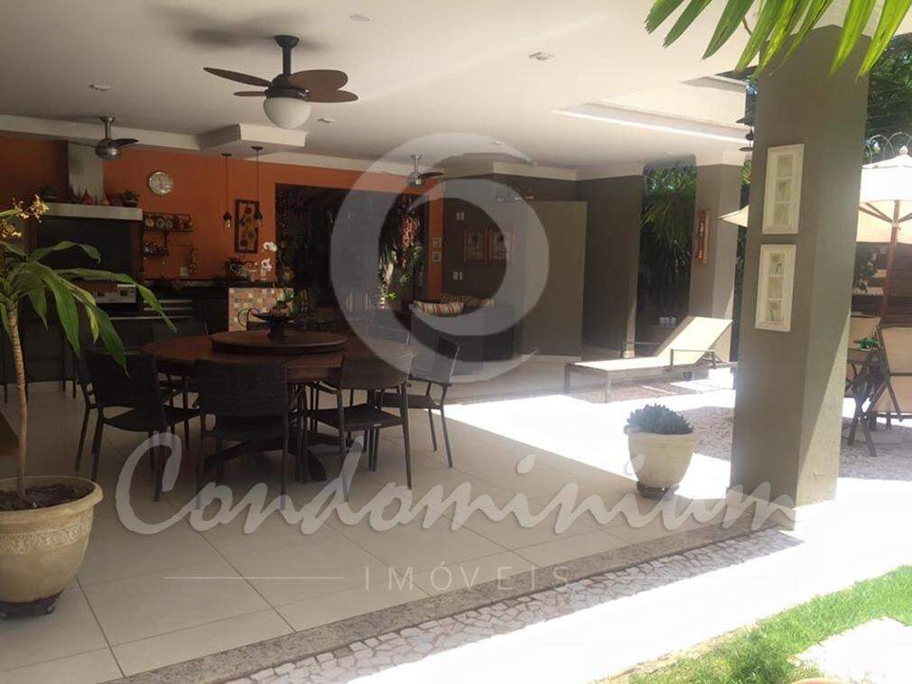 Casa de Condomínio com 3 quartos à venda, 300m² — foto 8 de 39