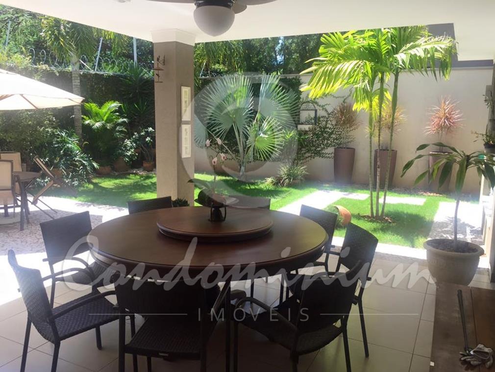 Casa de Condomínio com 3 quartos à venda, 300m² — foto 1 de 39