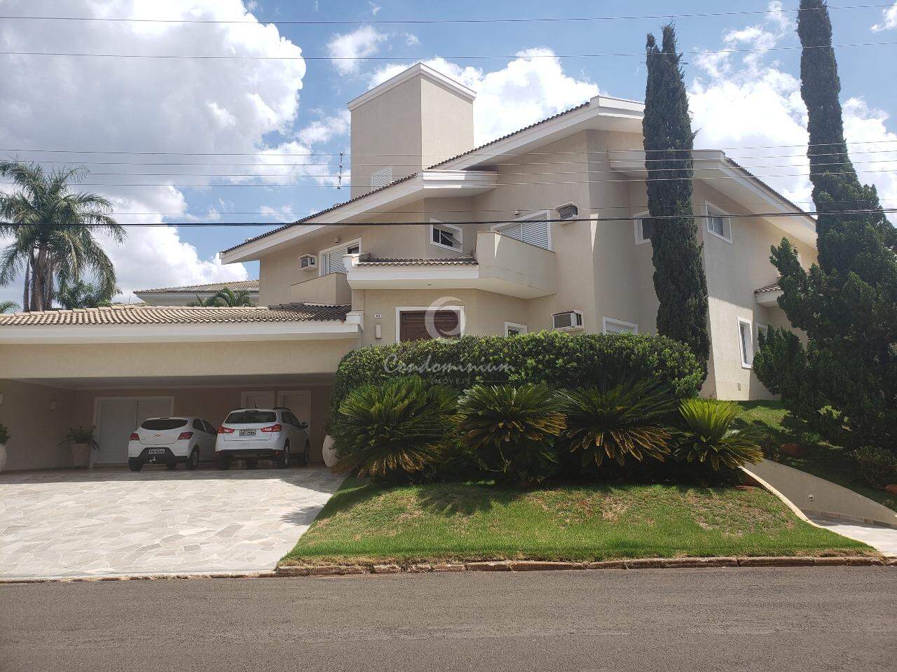 Casa de Condomínio com 4 quartos à venda, 545m² — foto 1 de 59