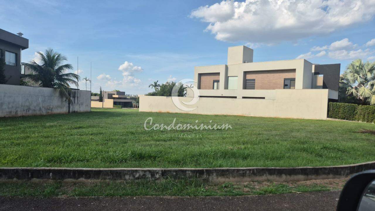 Terreno / Lote / Condomínio  à venda, 1200m² — foto 2 de 47