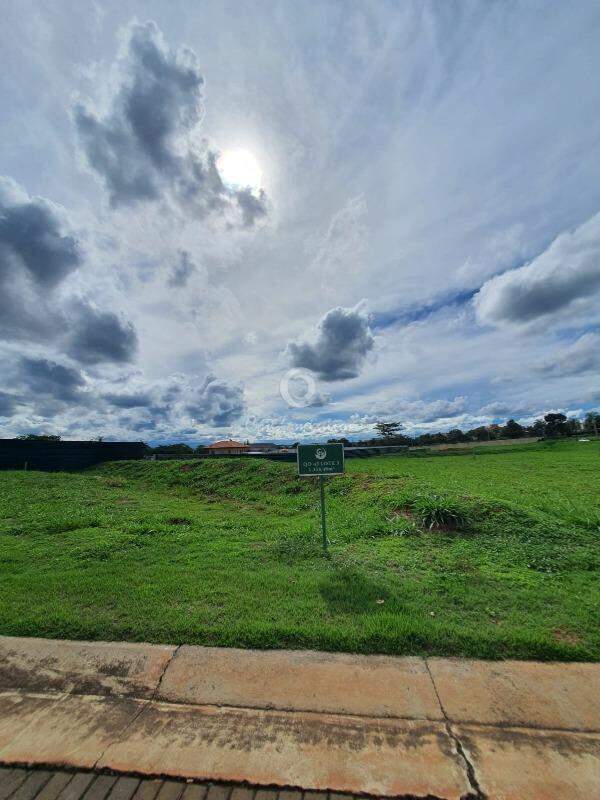 Terreno / Lote / Condomínio  à venda, 1358m² — foto 2 de 15