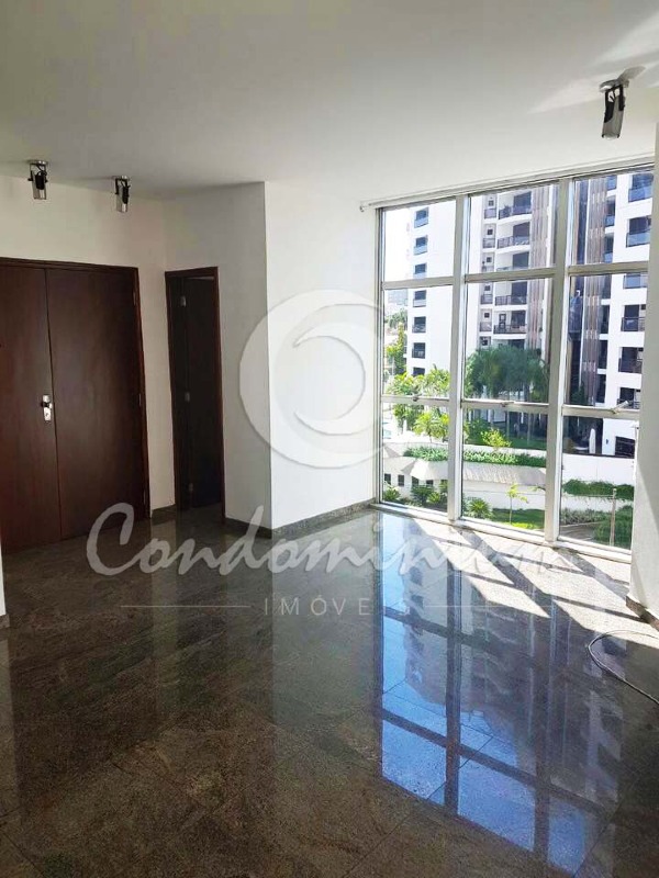 Apartamento com 3 quartos à venda, 156m² — foto 1 de 10