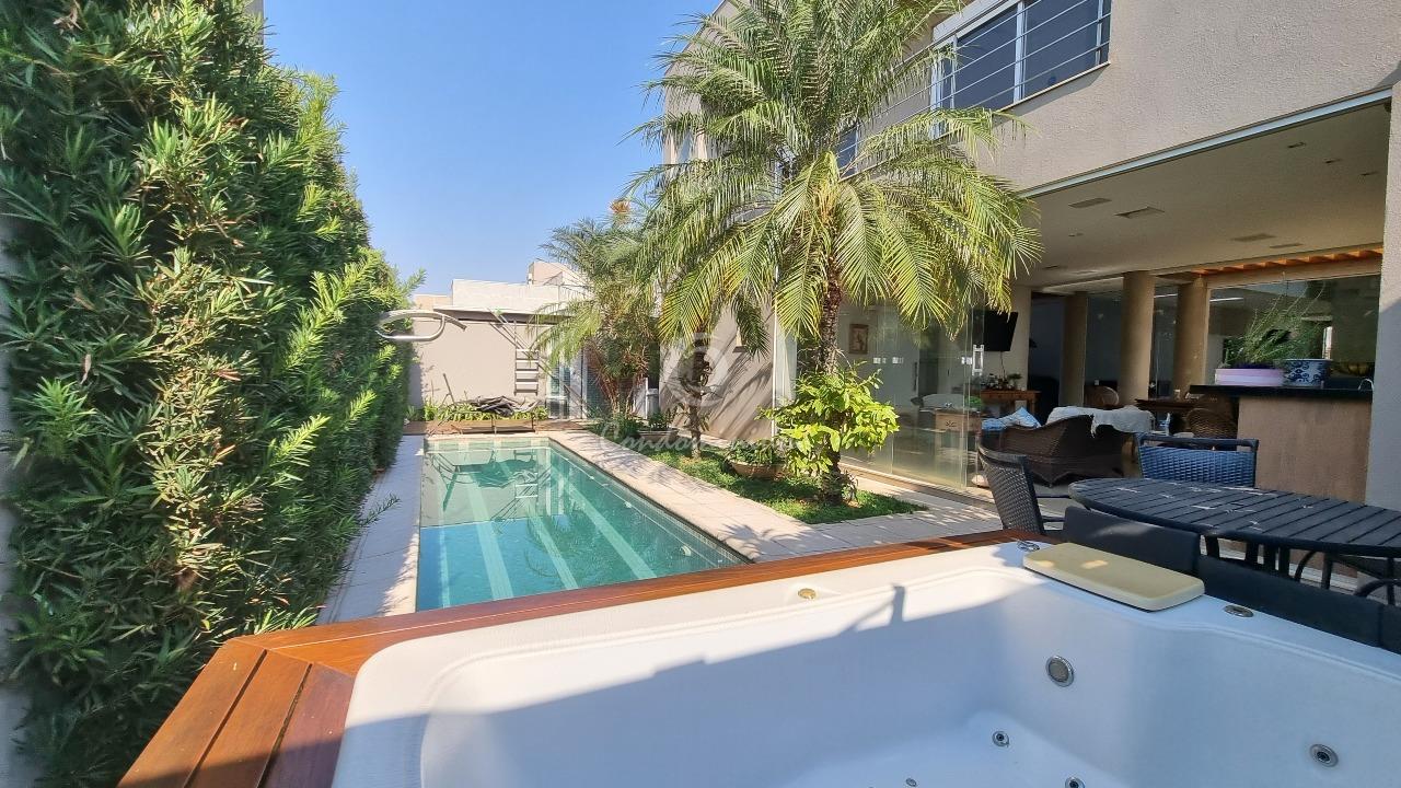 Casa de Condomínio  à venda, 370m² — foto 1 de 39
