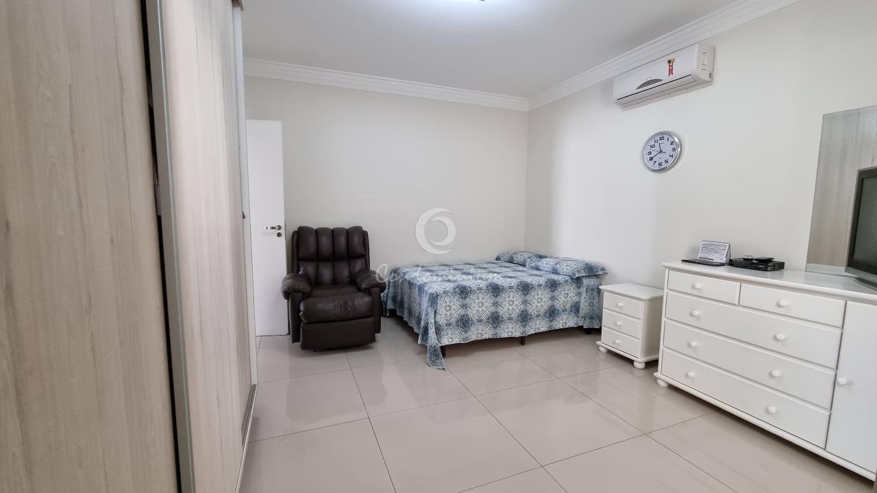 Casa de Condomínio com 4 quartos à venda, 330m² — foto 28 de 30