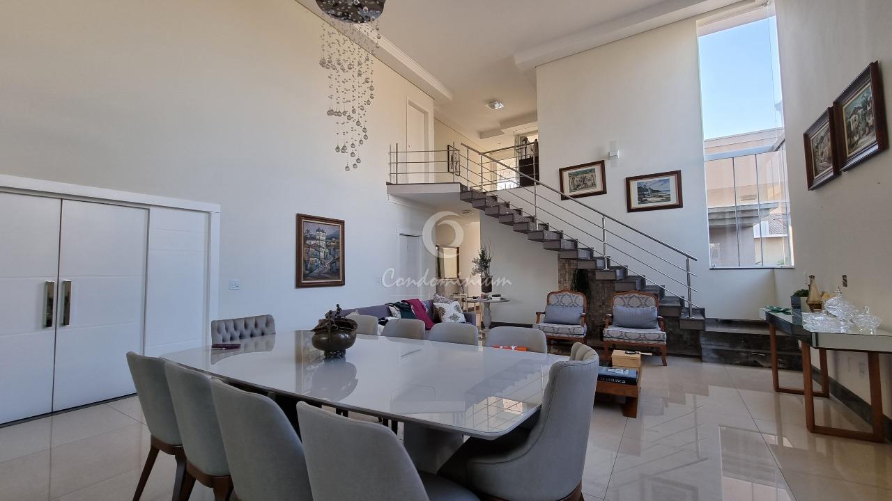 Casa de Condomínio com 4 quartos à venda, 330m² — foto 1 de 30