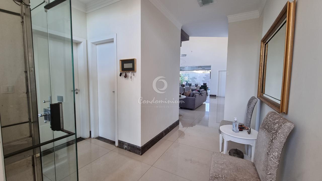 Casa de Condomínio com 4 quartos à venda, 330m² — foto 2 de 30