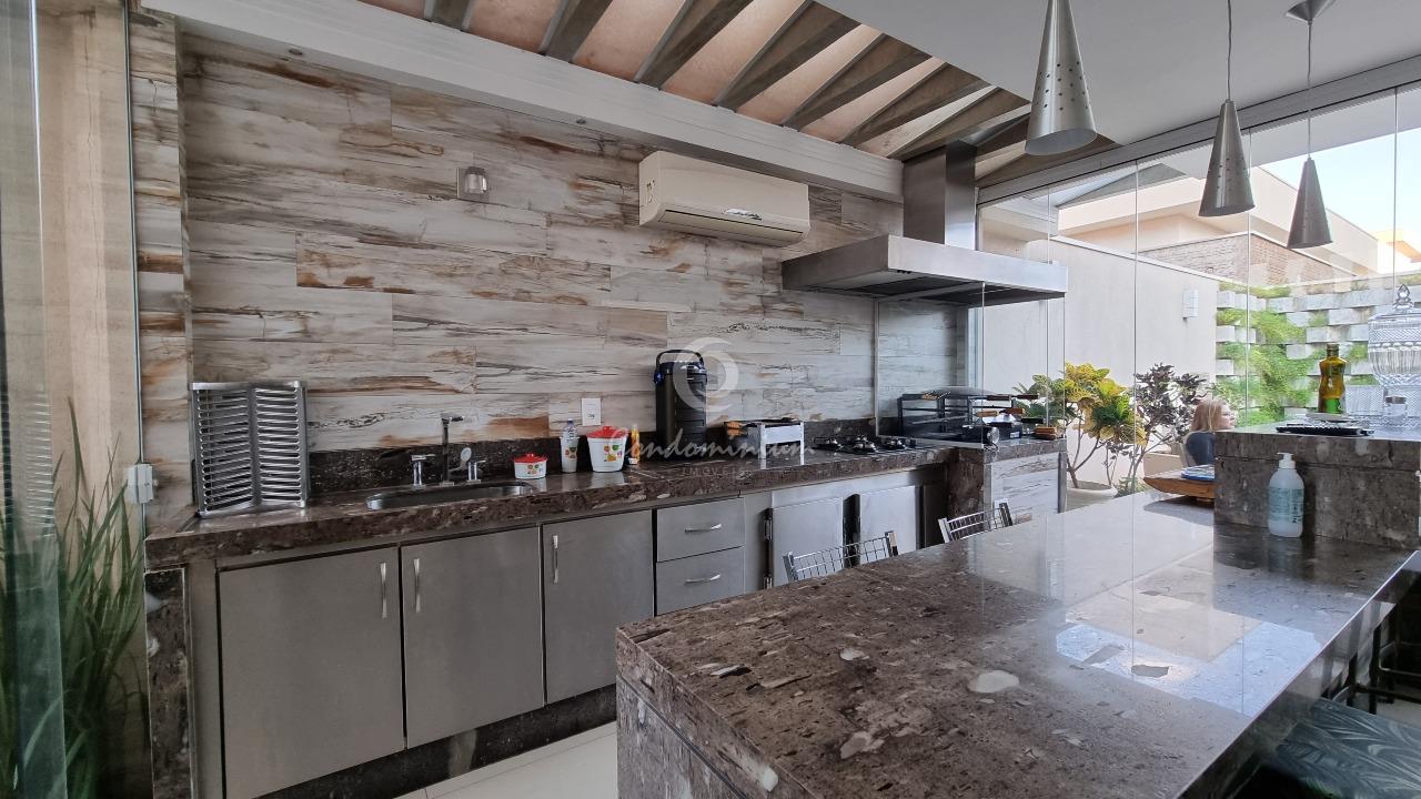 Casa de Condomínio com 4 quartos à venda, 330m² — foto 14 de 30