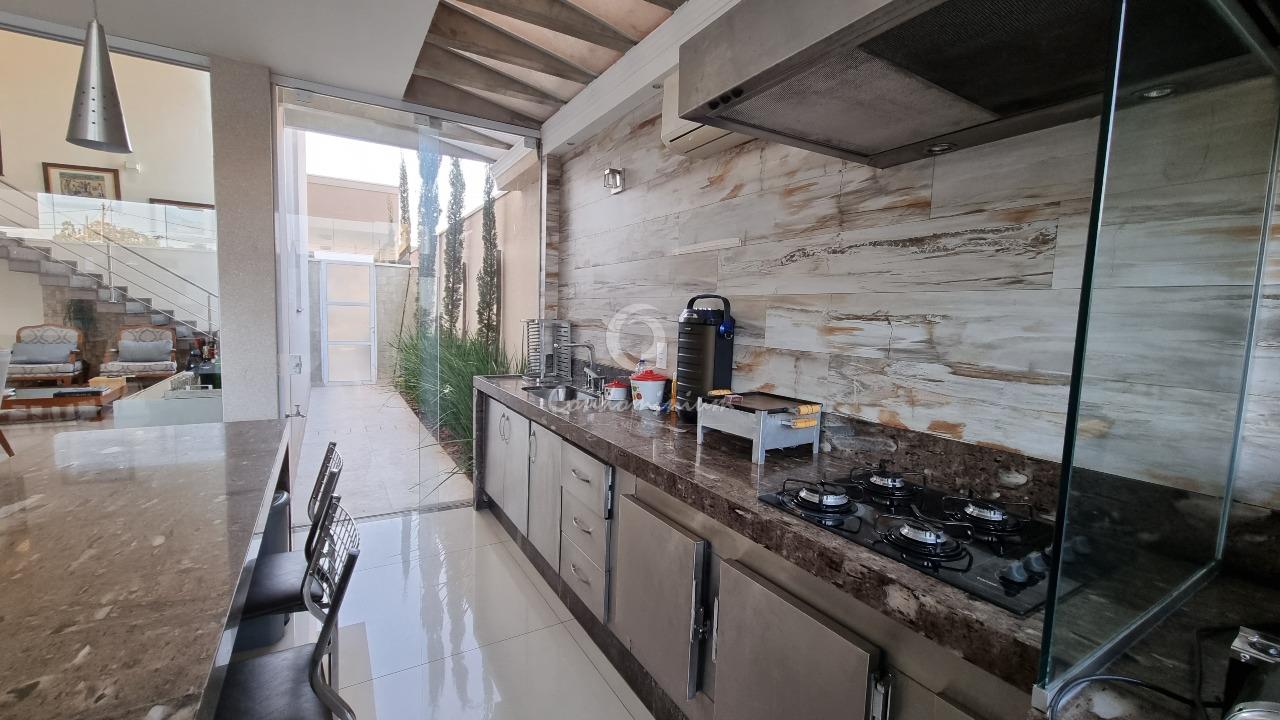 Casa de Condomínio com 4 quartos à venda, 330m² — foto 13 de 30