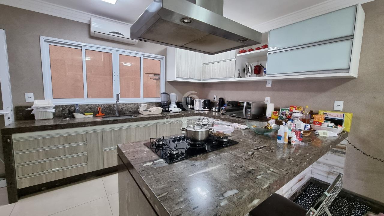 Casa de Condomínio com 4 quartos à venda, 330m² — foto 11 de 30
