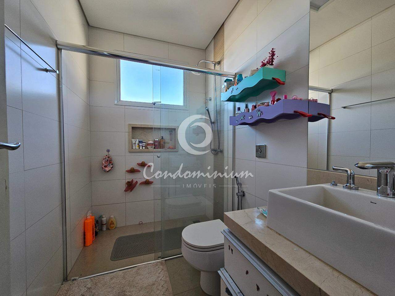 Casa de Condomínio com 3 quartos à venda, 322m² — foto 24 de 57