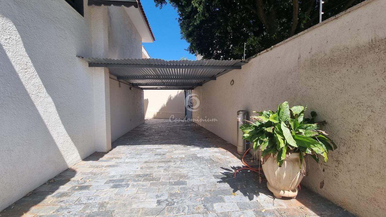 Casa com 3 quartos à venda, 380m² — foto 3 de 25