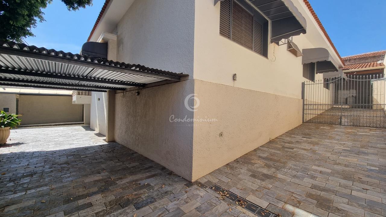 Casa com 3 quartos à venda, 380m² — foto 2 de 25