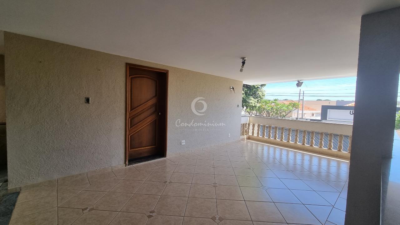 Casa com 3 quartos à venda, 380m² — foto 6 de 25