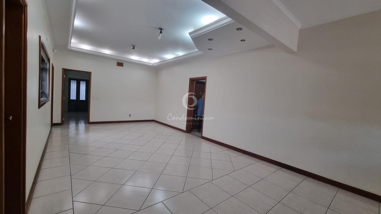 Casa com 3 quartos à venda, 380m² — foto 14 de 25