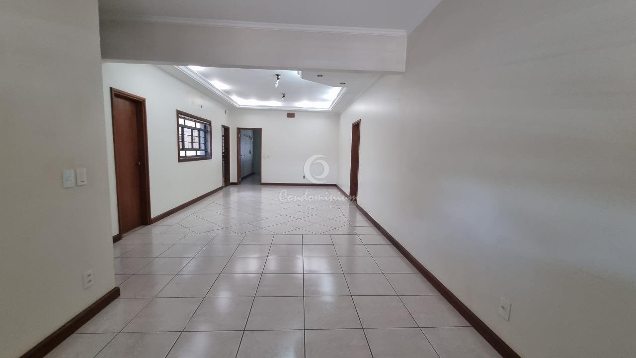 Casa com 3 quartos à venda, 380m² — foto 12 de 25