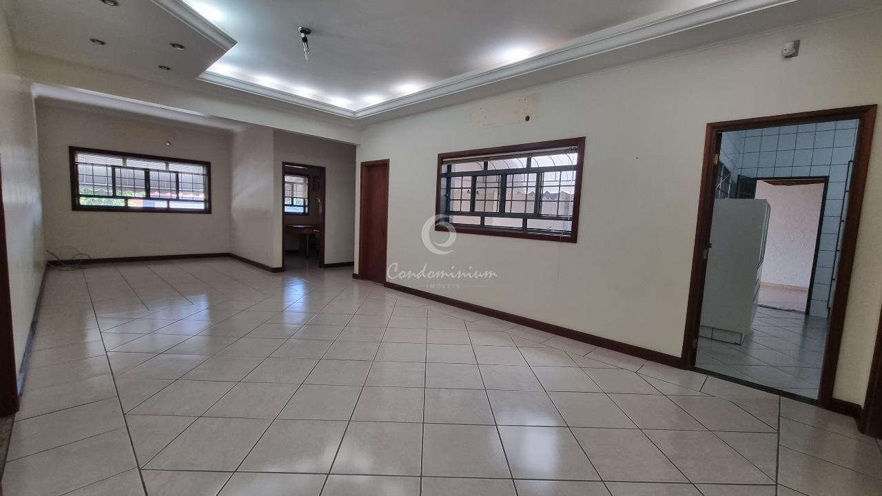Casa com 3 quartos à venda, 380m² — foto 13 de 25
