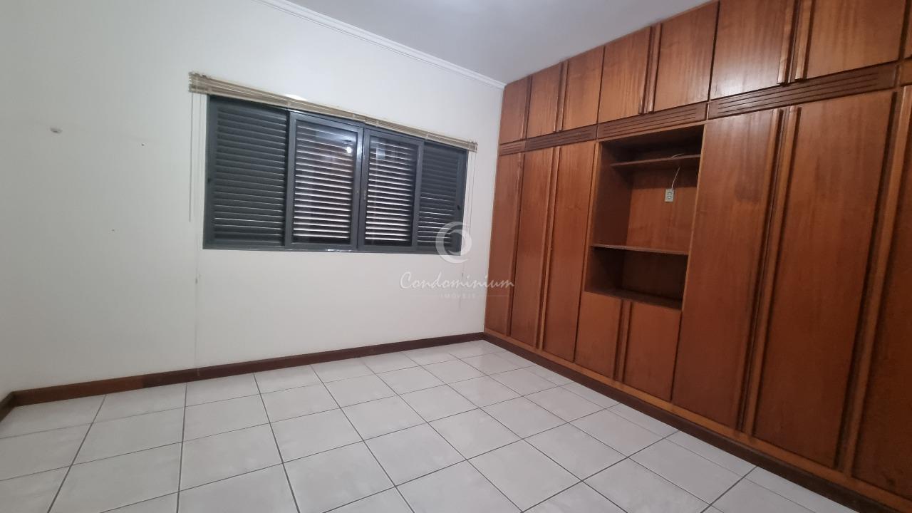 Casa com 3 quartos à venda, 380m² — foto 24 de 25