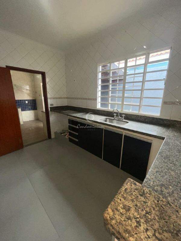 Casa com 4 quartos à venda, 450m² — foto 11 de 21