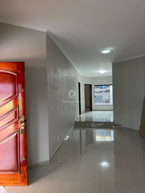 Casa com 4 quartos à venda, 450m² — foto 4 de 21
