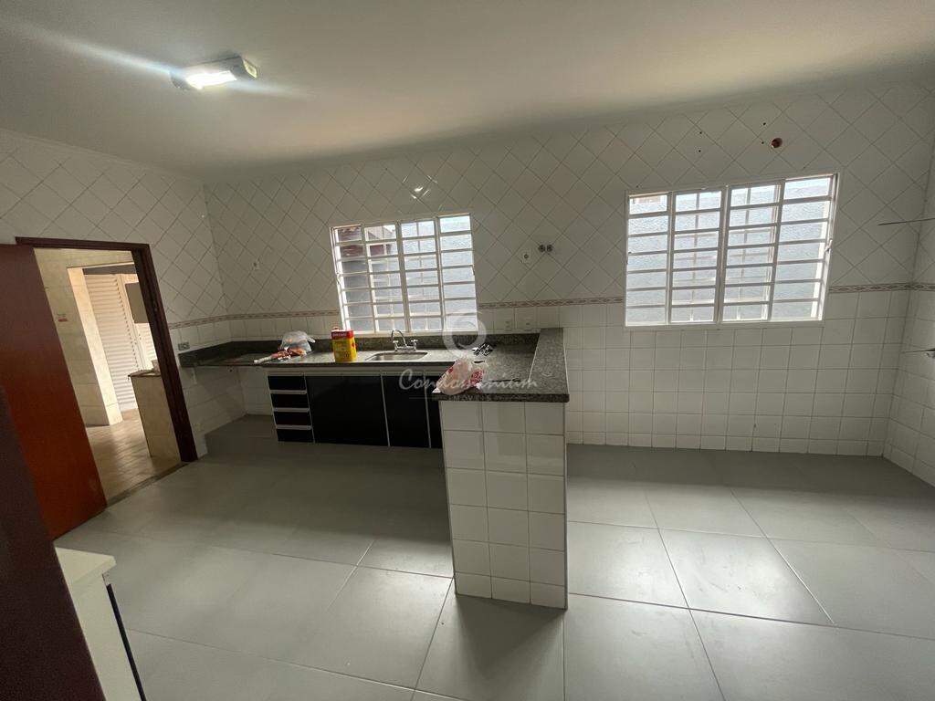 Casa com 4 quartos à venda, 450m² — foto 15 de 21