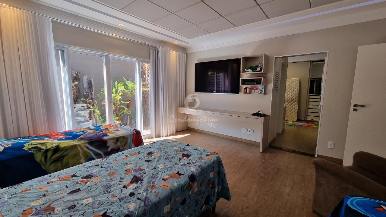 Casa de Condomínio com 4 quartos à venda, 530m² — foto 22 de 37