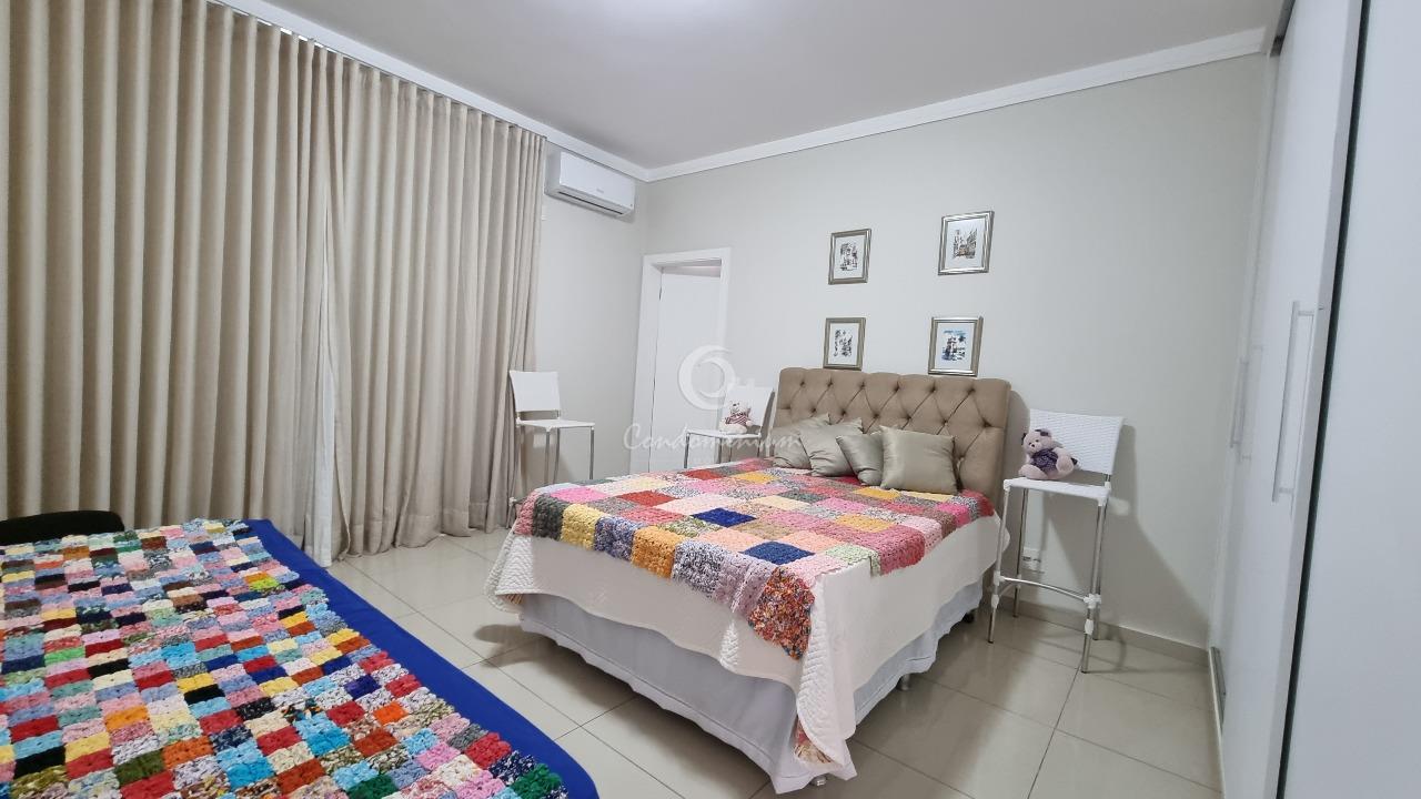 Casa de Condomínio com 3 quartos à venda, 255m² — foto 21 de 33