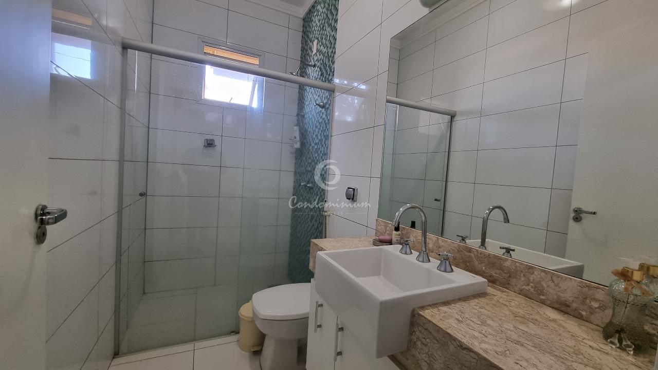 Casa de Condomínio com 3 quartos à venda, 255m² — foto 22 de 33