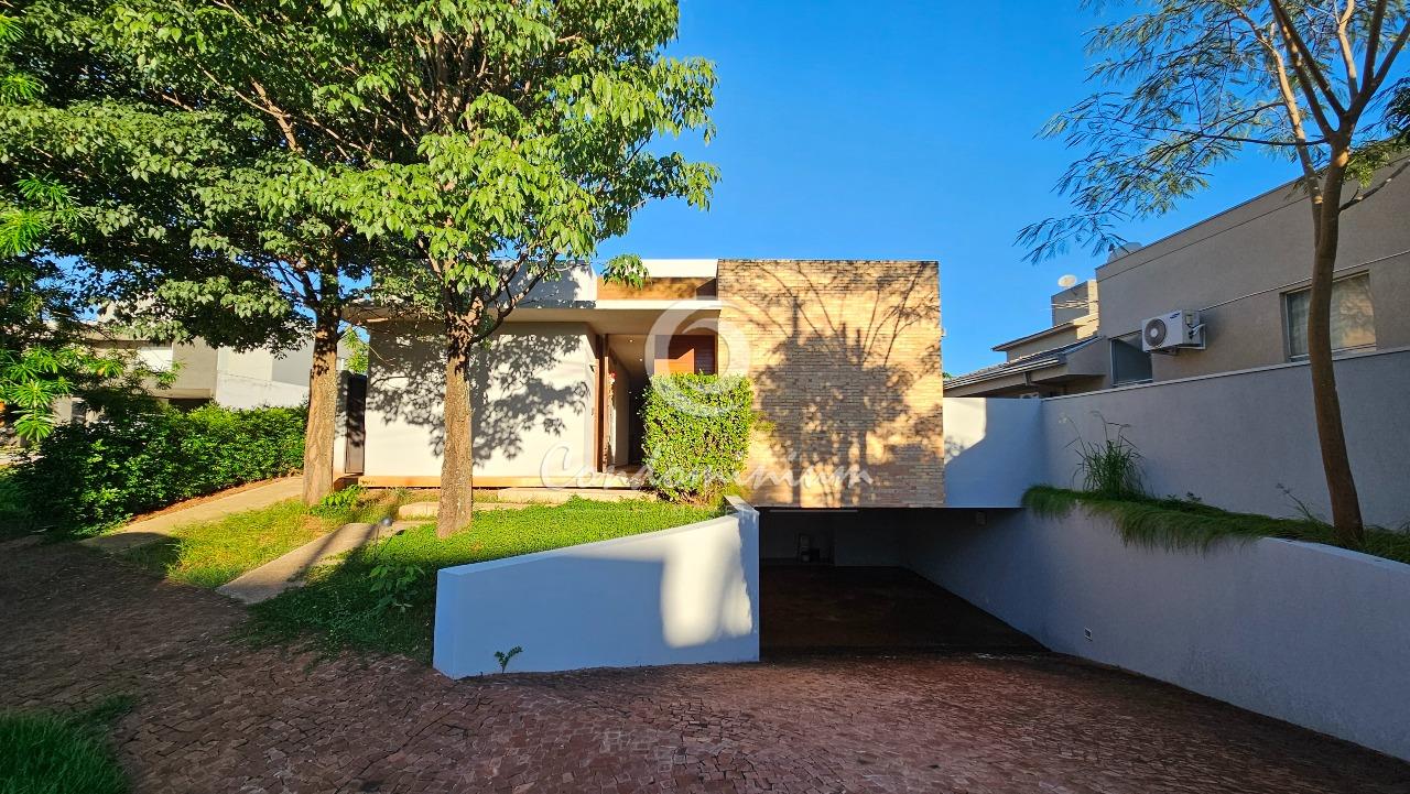 Casa de Condomínio com 3 quartos à venda, 280m² — foto 2 de 31