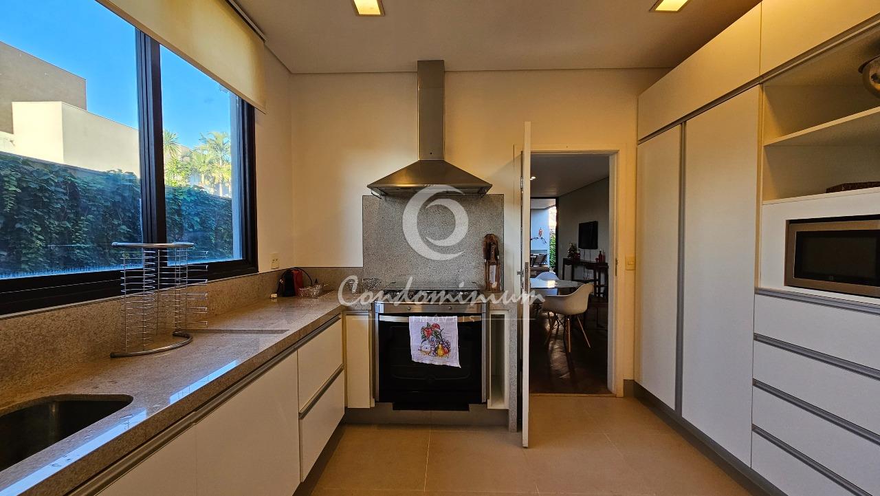 Casa de Condomínio com 3 quartos à venda, 280m² — foto 21 de 31