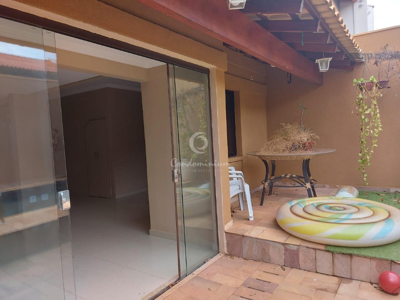 Casa de Condomínio com 3 quartos à venda, 200m² — foto 3 de 19