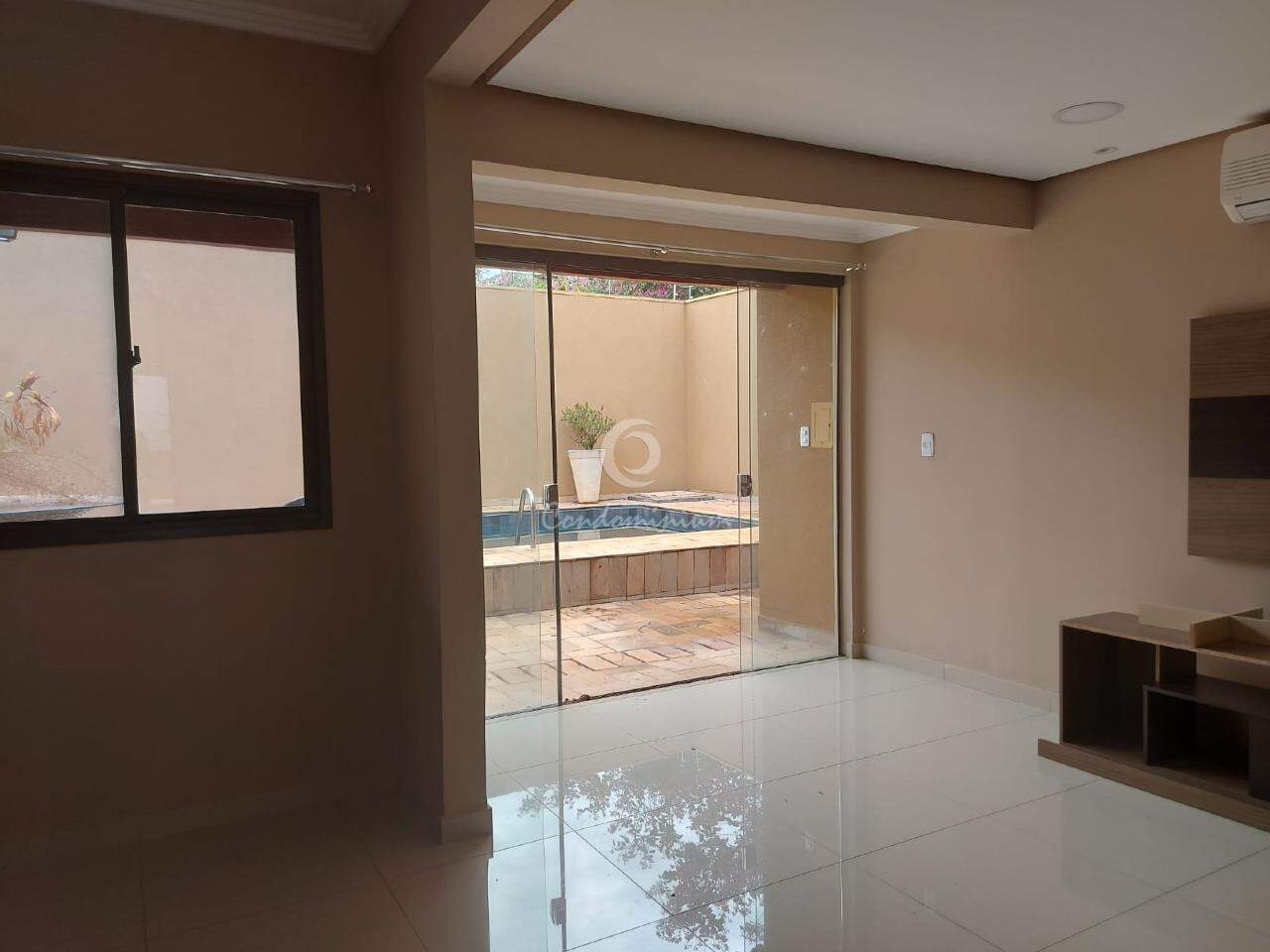 Casa de Condomínio com 3 quartos à venda, 200m² — foto 4 de 19