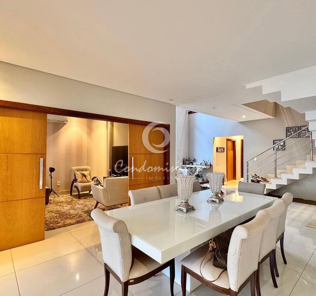 Casa de Condomínio com 4 quartos à venda, 450m² — foto 4 de 33