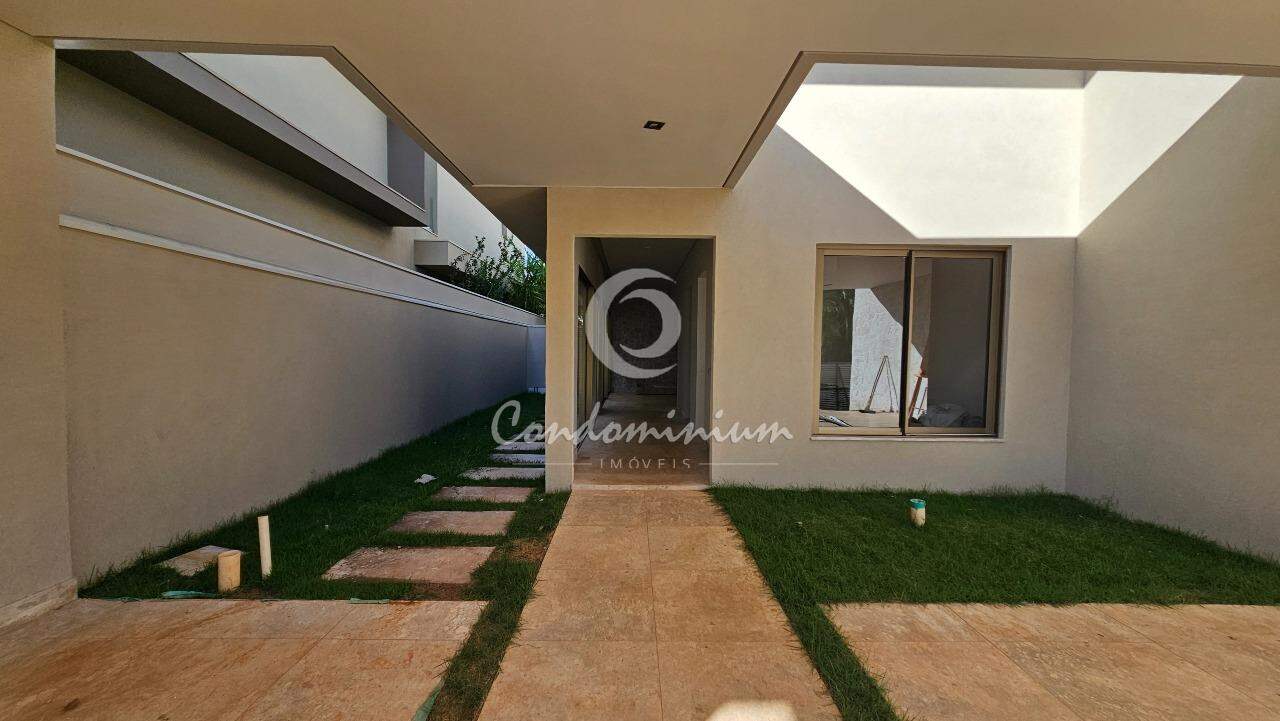 Casa de Condomínio com 4 quartos à venda, 467m² — foto 3 de 42