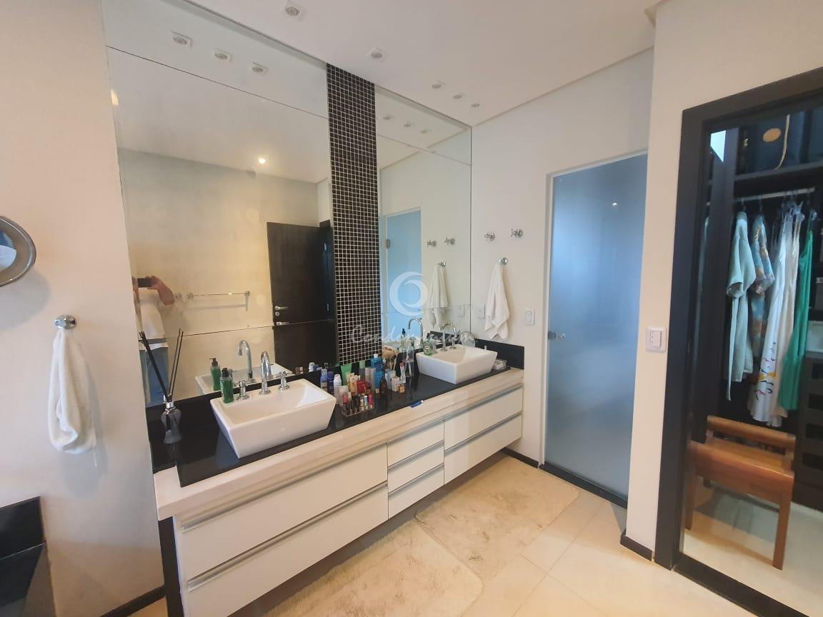 Casa de Condomínio com 4 quartos à venda, 323m² — foto 17 de 57