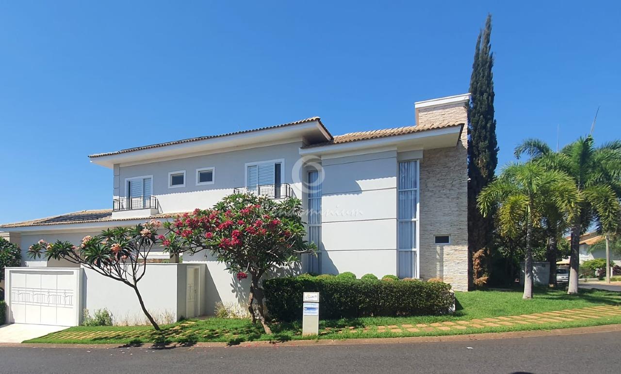 Casa de Condomínio com 3 quartos à venda, 255m² — foto 2 de 34