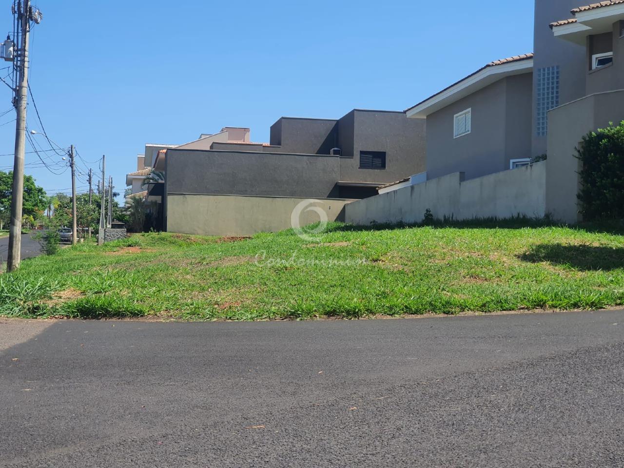 Terreno / Lote / Condomínio com 3 quartos à venda, 685m² — foto 1 de 13