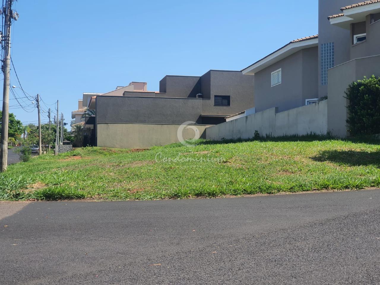 Terreno / Lote / Condomínio com 3 quartos à venda, 685m² — foto 2 de 13