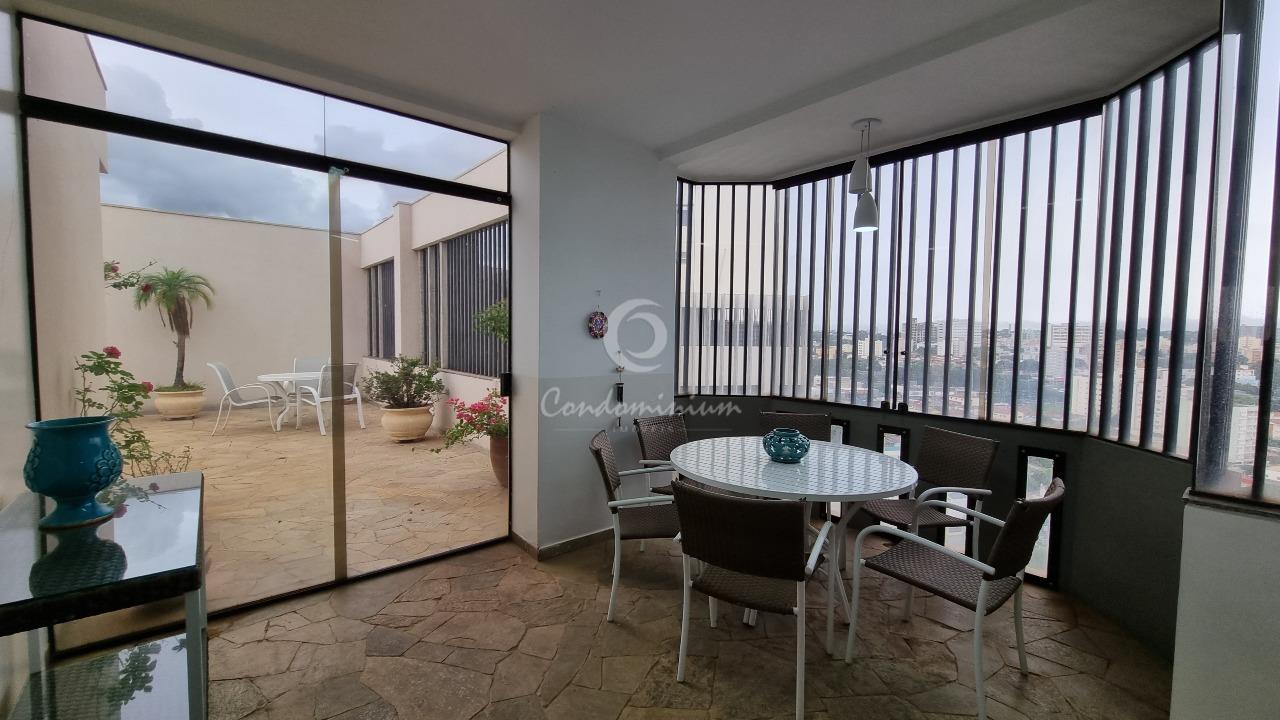 Apartamento com 3 quartos à venda, 217m² — foto 18 de 29