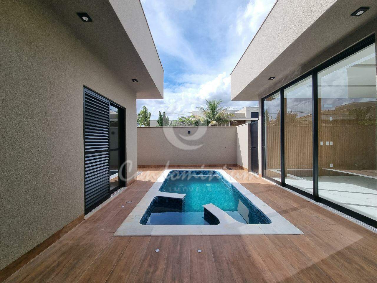Casa de Condomínio com 3 quartos à venda, 250m² — foto 14 de 46