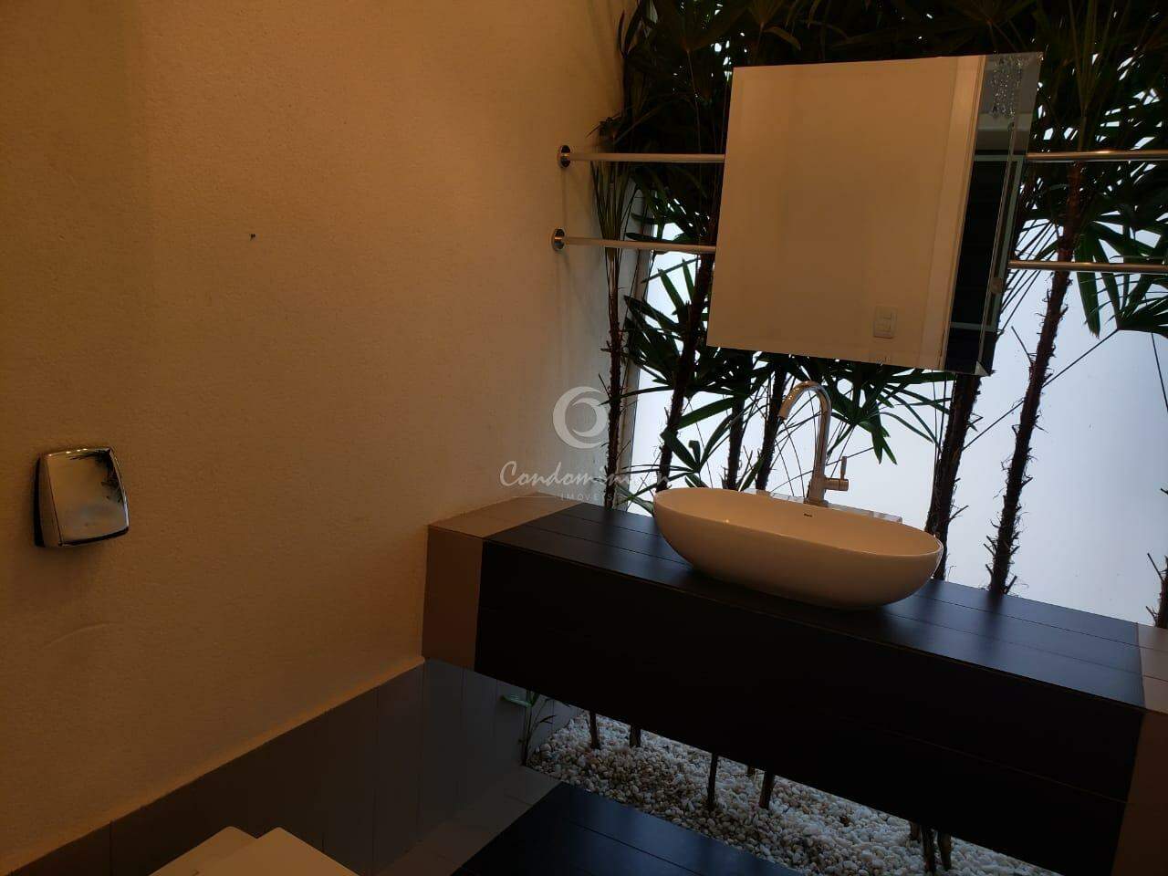 Casa de Condomínio com 4 quartos à venda, 279m² — foto 4 de 51