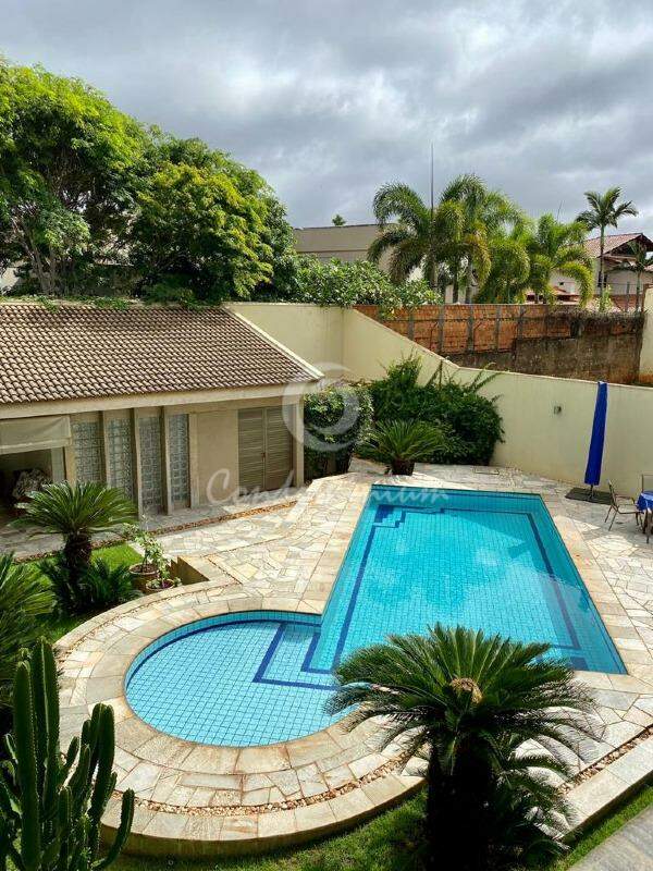Casa de Condomínio com 4 quartos à venda, 700m² — foto 1 de 30