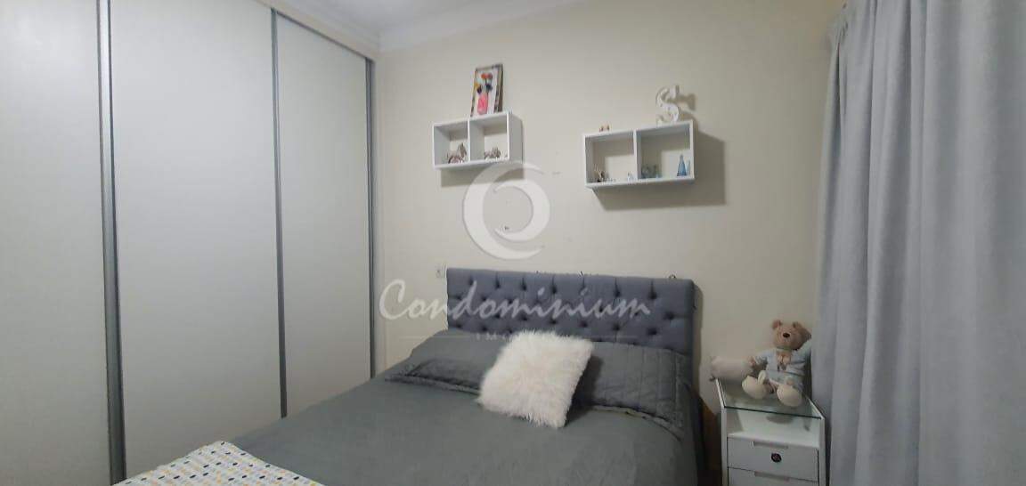 Casa de Condomínio com 3 quartos à venda, 220m² — foto 17 de 24