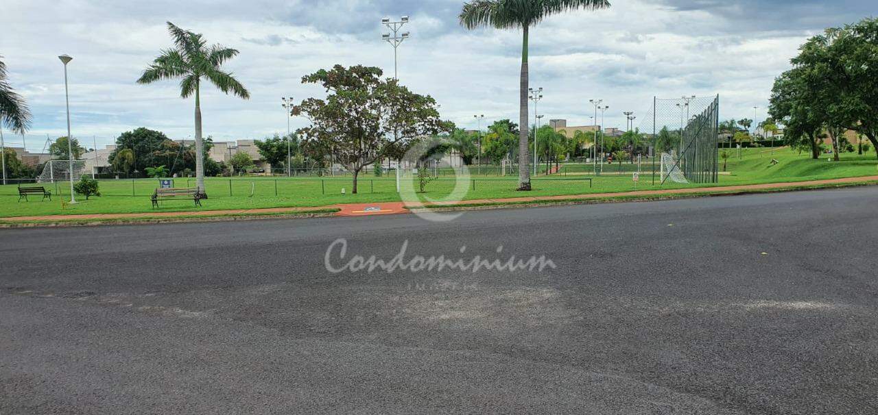 Casa de Condomínio com 3 quartos à venda, 220m² — foto 22 de 24