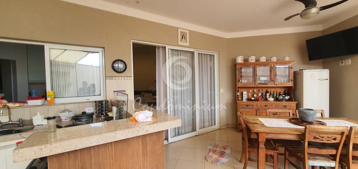 Casa de Condomínio com 3 quartos à venda, 220m² — foto 7 de 24