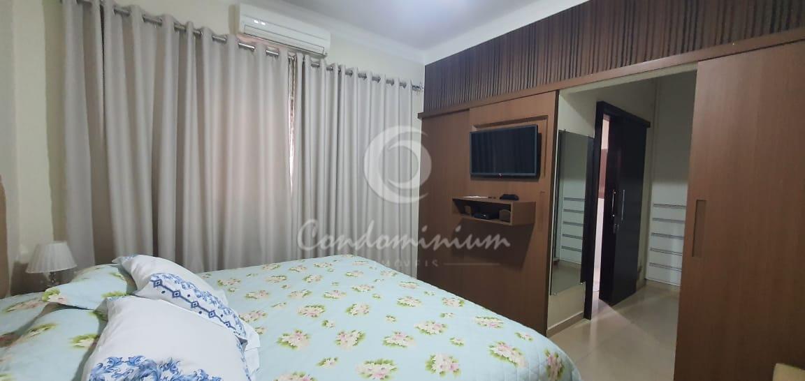 Casa de Condomínio com 3 quartos à venda, 220m² — foto 18 de 24