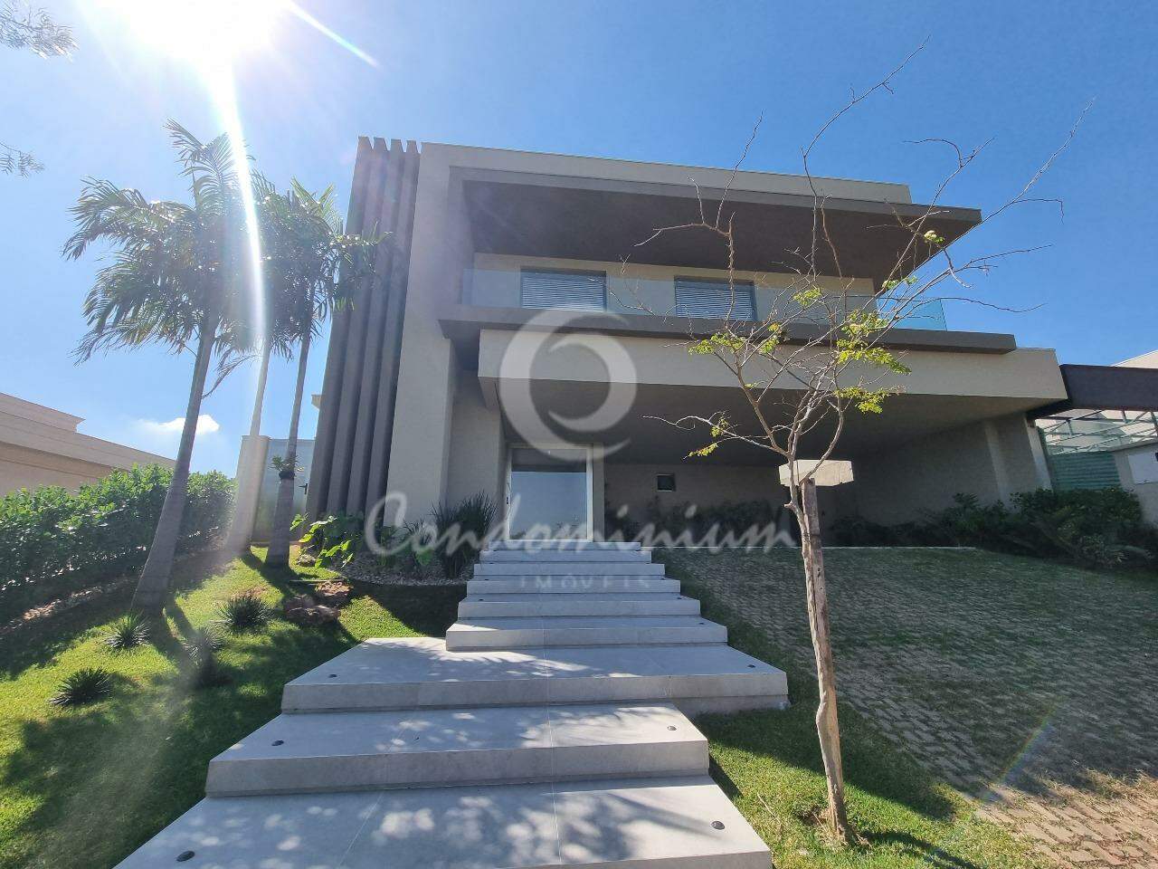 Casa de Condomínio com 4 quartos à venda, 754m² — foto 2 de 42