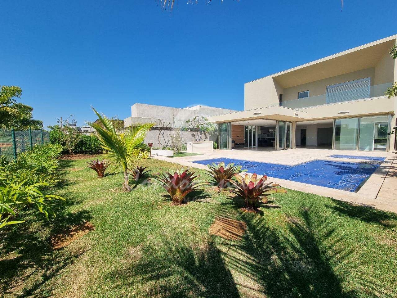 Casa de Condomínio com 4 quartos à venda, 754m² — foto 1 de 42