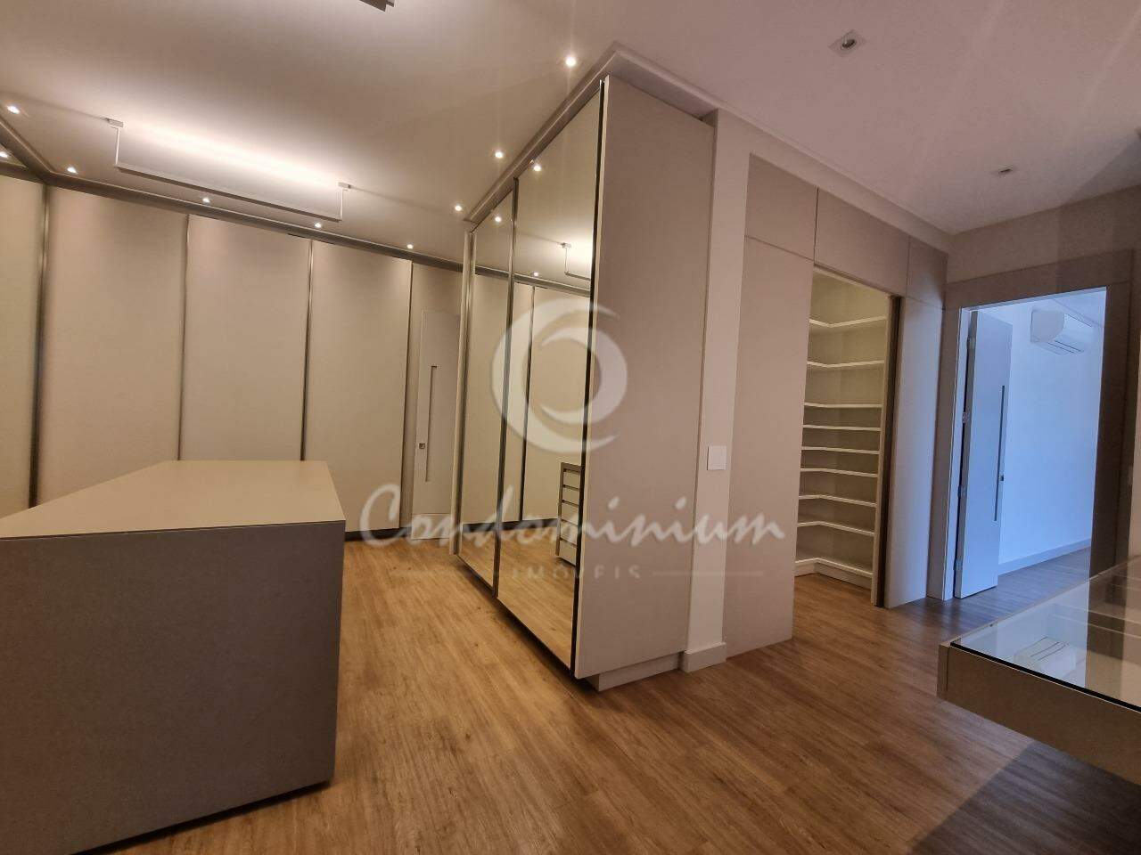 Casa de Condomínio com 4 quartos à venda, 754m² — foto 22 de 42