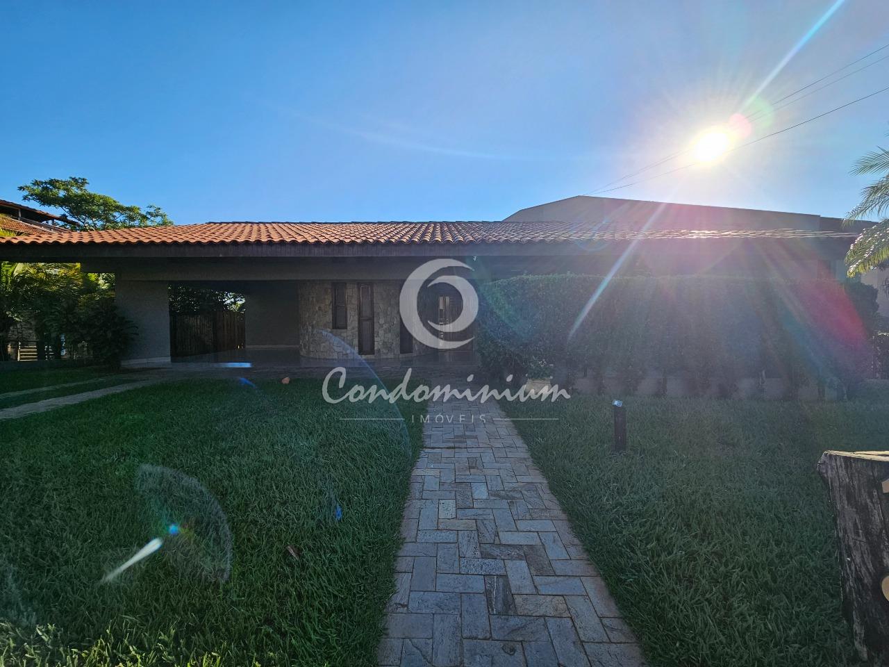Casa de Condomínio com 5 quartos à venda, 590m² — foto 2 de 60