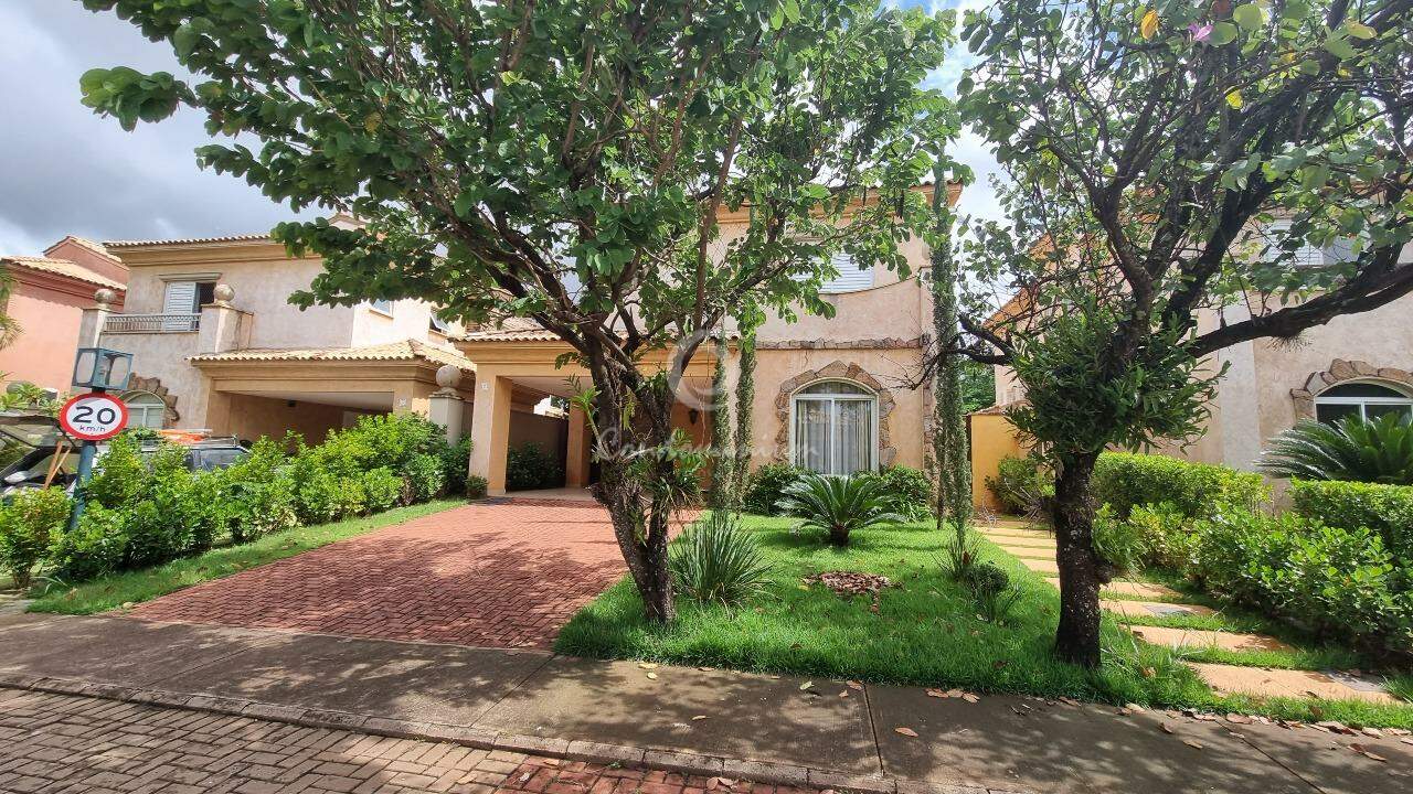 Casa de Condomínio com 3 quartos à venda, 235m² — foto 2 de 44